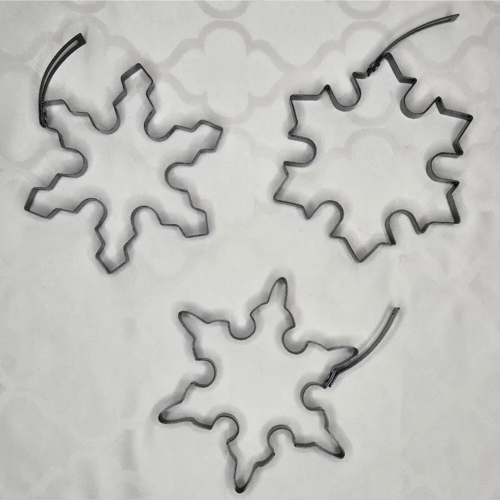 Williams-Sonoma Set of 3 Snowflake Pancake Molds in Box